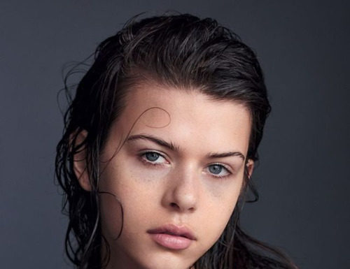 Fashion Editorial : Georgia Fowler by Liz Collins for Mixt(e) Magazine.
Stylist:…