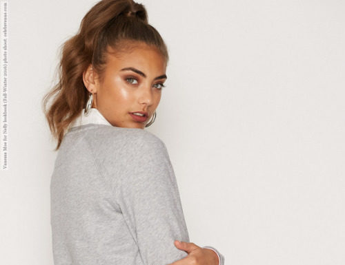 Fashion Editorial : Vanessa Moe for Nelly lookbook (Fall-Winter 2016) photo shoot…