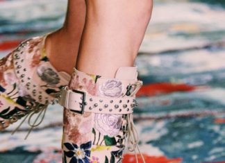 Fashion : Alexander McQueen Spring 2017 details