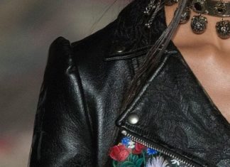 Fashion : Alexander McQueen Spring 2017 details