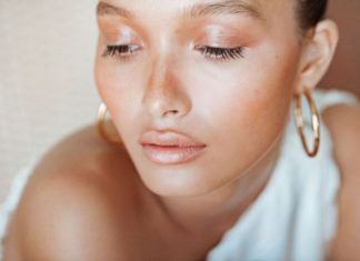 Fashion Editorial : “No Sun, Still Tan”
Yada Villaret photographed by…