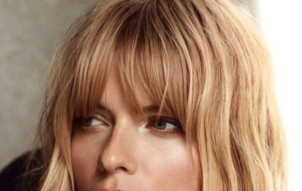 Trendy Hair Style : Découvrez les 4 choses à savoir avant de faire une frange. On vous propose aus…