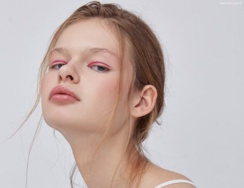 Fashion Editorial : “The Sweetest Thing”
Sveta Matiu by Christopher…