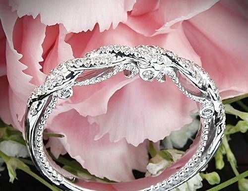 Luxury Jewelry 2017/2018 : This band is so ethereal–would be perfect as a guard around the engagement ring…