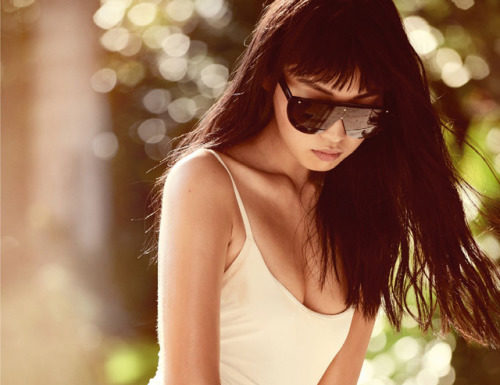 Fashion Editorial : SUMMER BUZZ
Gao Jie by Regan Cameron for Vogue China July…