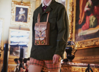 Gucci : Duffles and totes in the Gucci Cruise 18 fashion show featured…