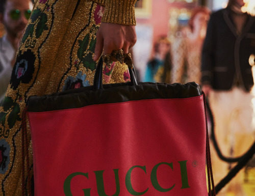 Gucci : Duffles and totes in the Gucci Cruise 18 fashion show featured…