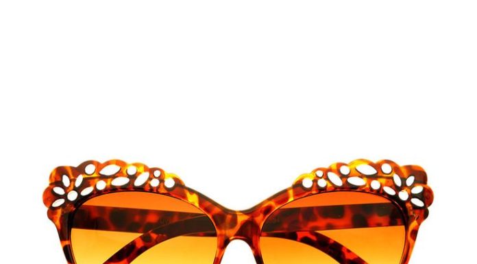 Best Summer Accessories 2017/2018 : Lace Flower Retro Fashion Womens Large Cat Eye Sunglasses C1720 – FREYRS – Beautifully designed, cheap sunglasses for men & women