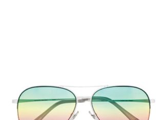 Best Summer Accessories 2017/2018 : Swim Fan: Pretty Swimwear and Beach Essentials for Summer | Teen Vogue