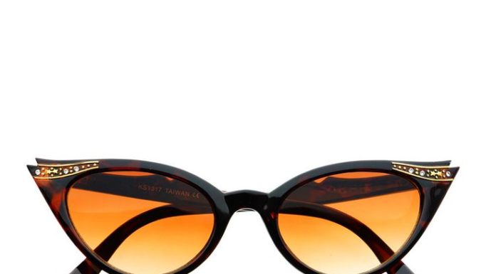 Best Summer Accessories 2017/2018 : Vintage Fashion Rhinestone Tip Pointed Cat Eye Sunglasses C1130