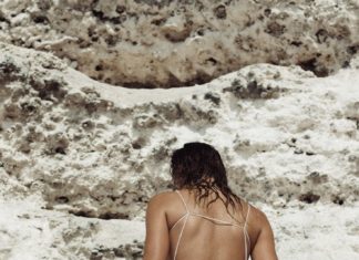 Best Swimsuits 2017/2018 : Laura Goodall