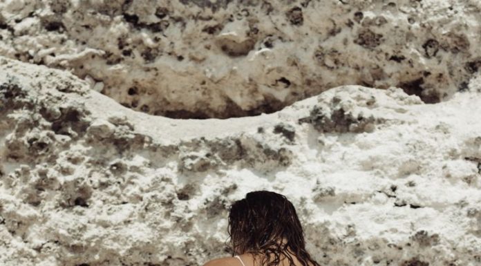 Best Swimsuits 2017/2018 : Laura Goodall