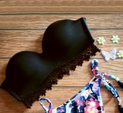 Best Swimwear 2017/2018 : Black and Floral-Print Bikini Set