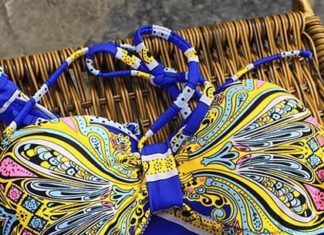 Best Swimwear 2017/2018 : Multi-Color Printed Halter Bikini Set