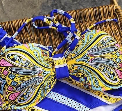 Best Swimwear 2017/2018 : Multi-Color Printed Halter Bikini Set