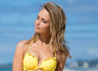 Best Swimwear 2017/2018 : Swimwear // Be as bright as the sun with these ruffles tie up bikini set. It has…