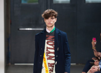 Fashion : alex ferrario // raf simons
View Post(ph Alessandro Lucioni |…