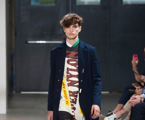 Fashion : alex ferrario // raf simons
View Post(ph Alessandro Lucioni |…