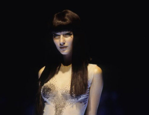 Fashion : Alexander McQueen Spring 1998 Ready-to-Wear