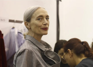 Fashion : Backstage @ Facetasm SS18
Posted by x