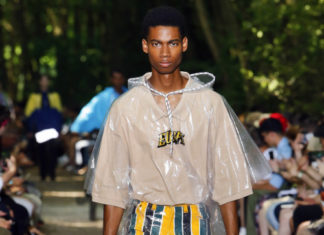 Fashion : Balenciaga SS18.