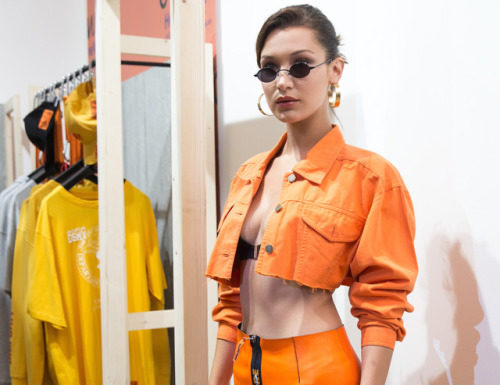 Fashion : BELLA HADID bts BACKSTAGE at HERON PRESTON SS18 menswear #PFW….