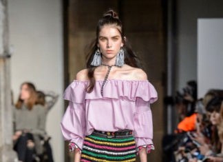 Fashion : blugirl shoulder flirt ss17. via BLUGIRL fresh ss17 MFW(ph…