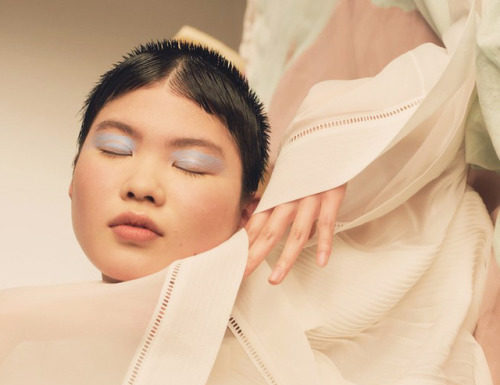 Fashion Editorial : bienenkiste:
Photographed by Janneke van der Hagen for Numéro…