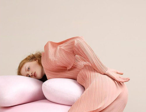 Fashion Editorial : bienenkiste:Photographed by Lauretta Suter for Annabelle…