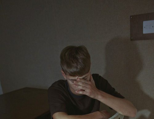 Fashion Editorial : boysbygirls:
Photographer Shaira Luna captures Sam Russell at…