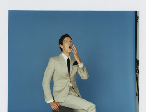 Fashion Editorial : dham-srifuengfung:aaron shandel ph. dham srifuengfung for vogue…