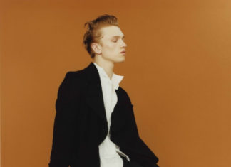 Fashion Editorial : dham-srifuengfung:oscar scott ph. dham srifuengfung for vogue…