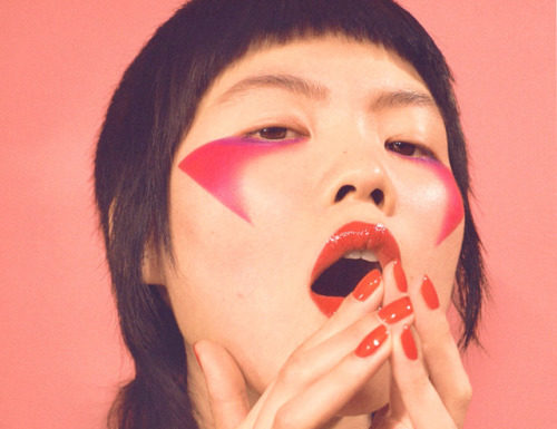 Fashion Editorial : driflloon:
minami kinoshita for vogue japan june 2017