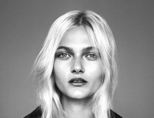 Fashion Editorial : Frederikke Olesen by Sam Bisso for Fashion Gone Rogue.
Stylist:…