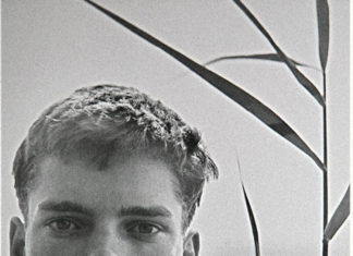 Fashion Editorial : godgazer:
Ph. Roger Frits — Andreas, 1954