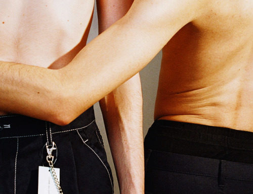 Fashion Editorial : izvoru:mirror_boycott magazine.jpg