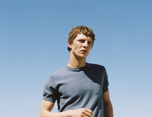 Fashion Editorial : justdropithere:
Tim Schuhmacher – Mango ; Sundaze for Men