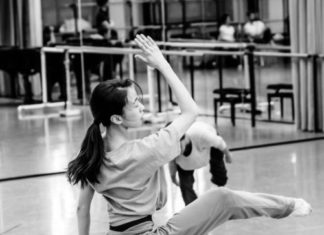 Fashion Editorial : kameliendame:
Sae Eun Park in rehearsal for Anne Teresa de…