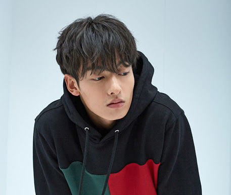 Fashion Editorial : koreanmodel:
Han Hyun Min, Joo Eo Jin for Romantic Pirates…