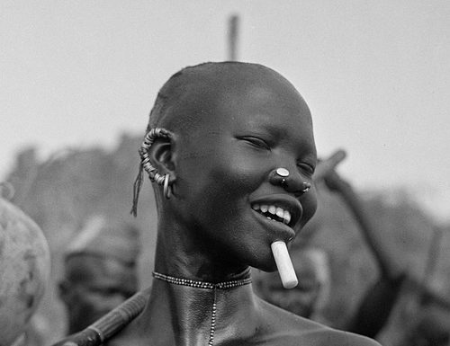 Fashion Editorial : kradhe:
Nuba girl, Kordofan, Southern Sudan 1949. George…