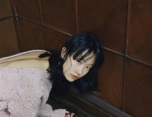 Fashion Editorial : midnight-charm:
Jiaye Wu photographed by
Leslie Zhang for…