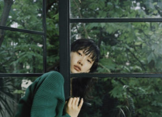 Fashion Editorial : midnight-charm:
Jiaye Wu photographed by Leslie Zhang for Vogue…