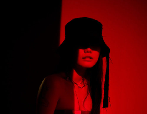 Fashion Editorial : mutzine:
R.shemiste Fall/Winter 2017 Backstage by MUTZINE