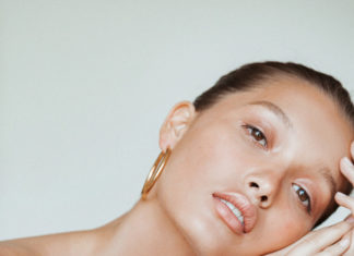 Fashion Editorial : “No Sun, Still Tan”
Yada Villaret photographed by…