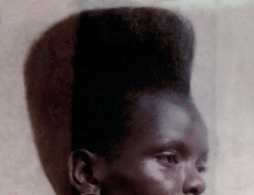 Fashion Editorial : scorpioschemes:https://instagram.com/p/BShcPvwg5zk/