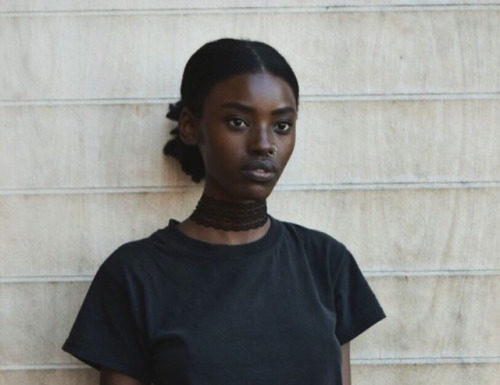 Fashion Editorial : scorpioschemes:
https://instagram.com/p/BUPLKtMBZS3/