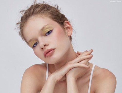Fashion Editorial : “The Sweetest Thing”
Sveta Matiu by Christopher…