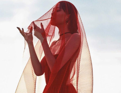 Fashion Editorial : wandering-songstress:
SORA CHOI for VOGUE Korea June 2017