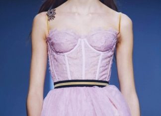 Fashion : Ermanno Scervino FW17 @ Milan Fashion Weekposted by fatalscroll