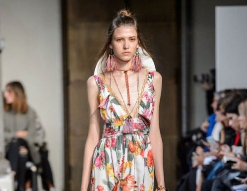 Fashion : fashiondailymag:
flower power.
via BLUGIRL fresh ss17 MFW.
(ph…